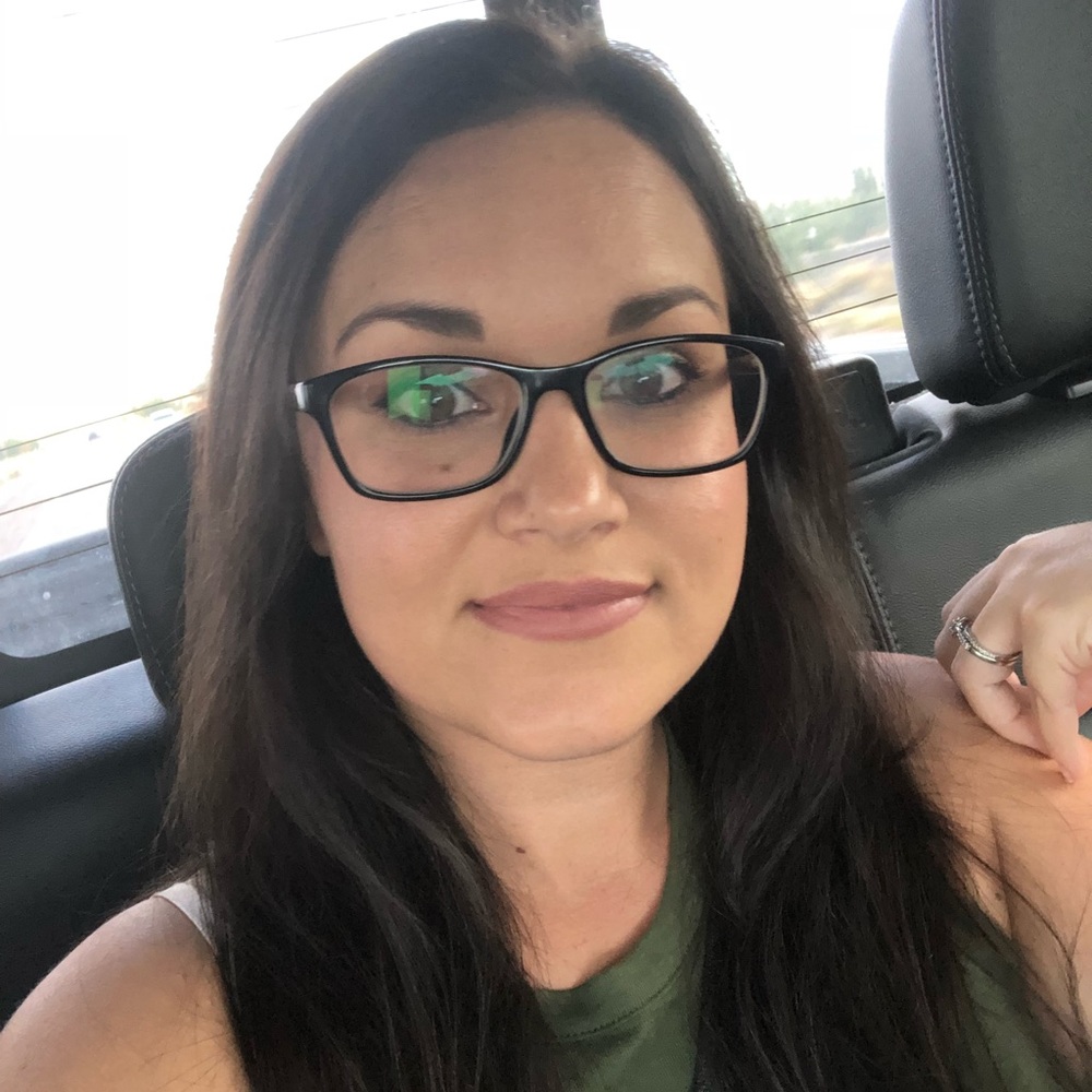 Meet your Posher, Andrea